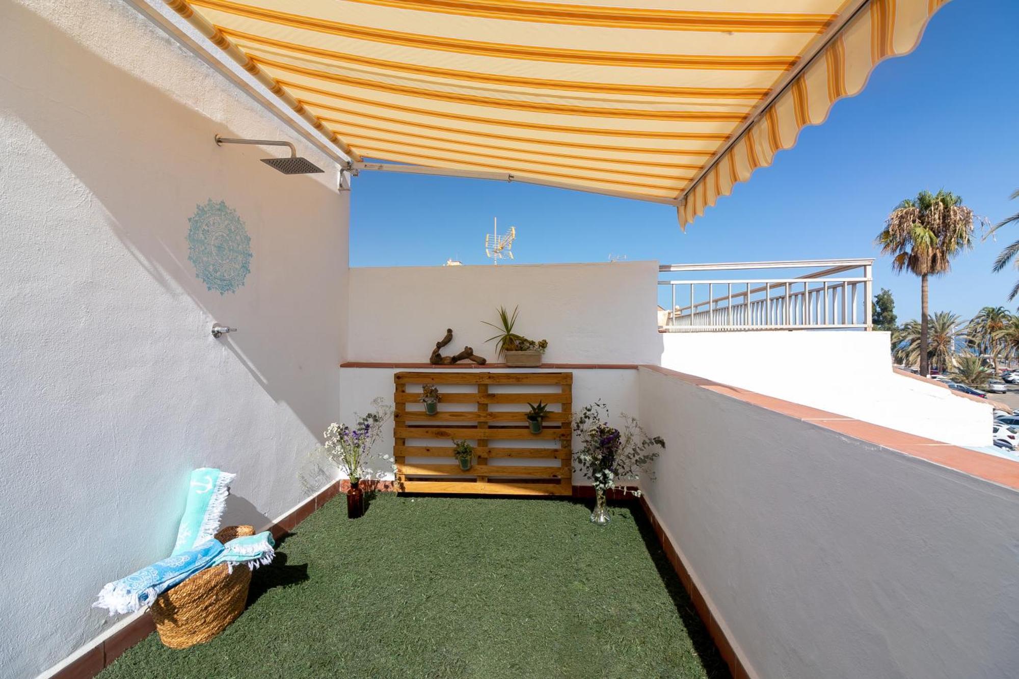 Sea & Wave Al Rolo Beach Apartment Malaga Exterior photo